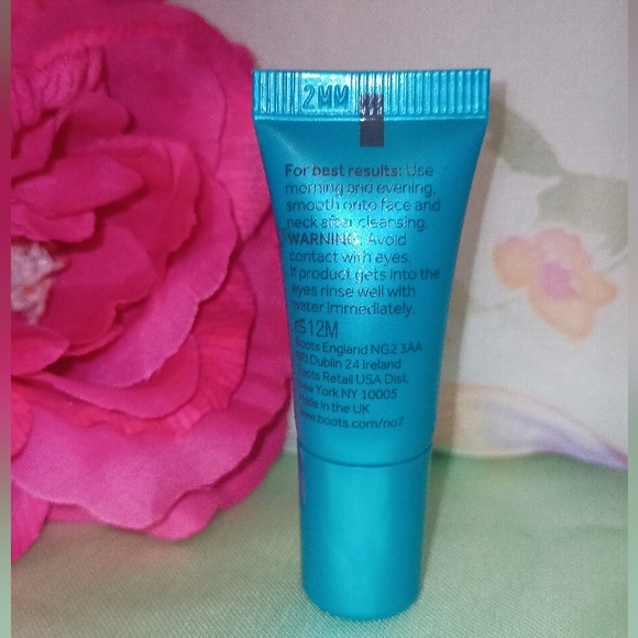 **NEW** No7 (Advanced Serum) - Picture 2 of 2